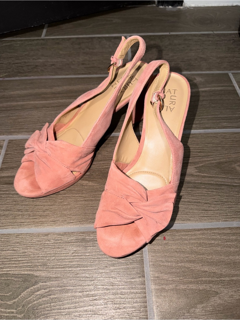 Naturalizer Fawn Pink Suede Leather Knot Slingback Heels